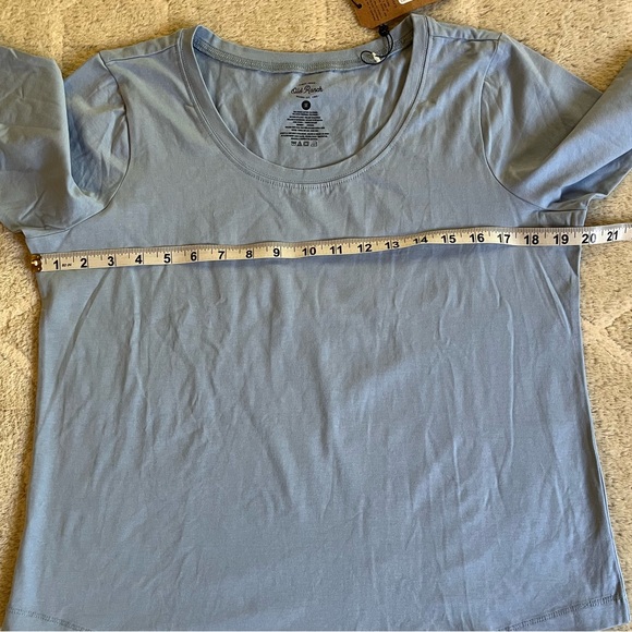 Old Ranch Magnolia Top - Picture 13 of 14